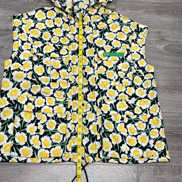 NWT Diane Von Furstenberg X Target Yellow Floral Packable Hooded Vest M - Picture 6 of 14